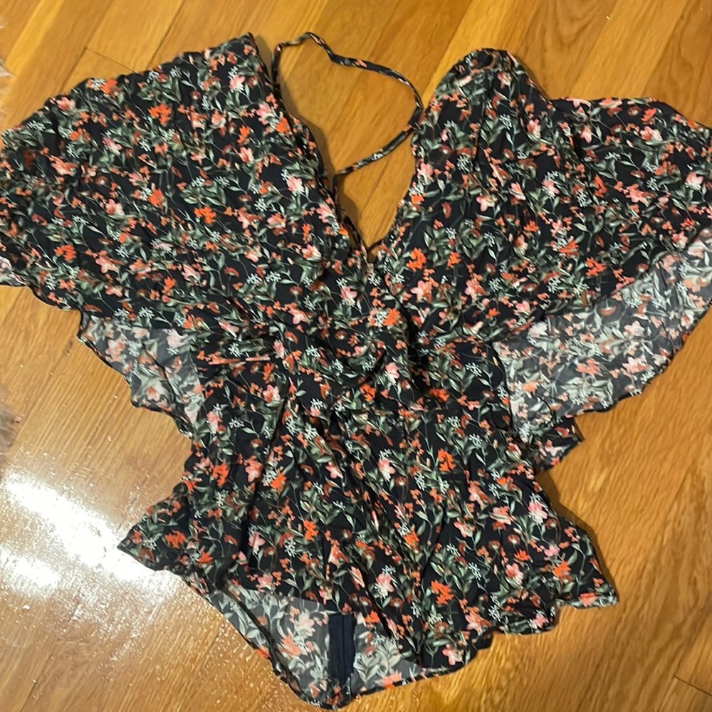 NWT Allan Schwartz Floral Top, Sz. 2